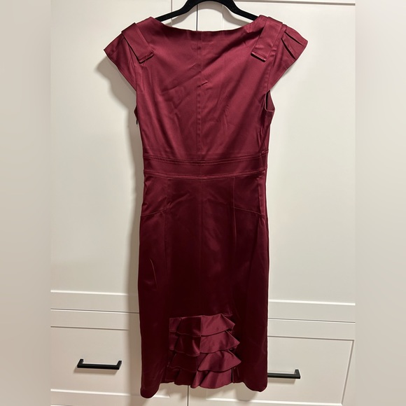 Cue wine coloured shift dress - Picture 2 of 5